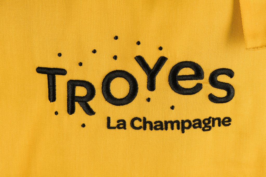détail borderie troyes la champagne tourisme aumer textile et communication